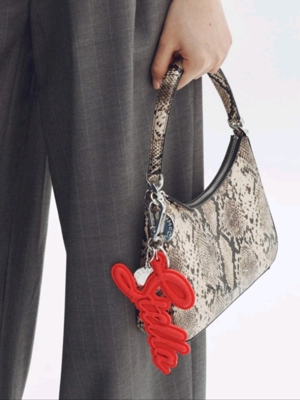 STELLA MCCARTNEY H&M Red Mesh Logo Bag And Purse Charm Keychain - Picture 12 of 14